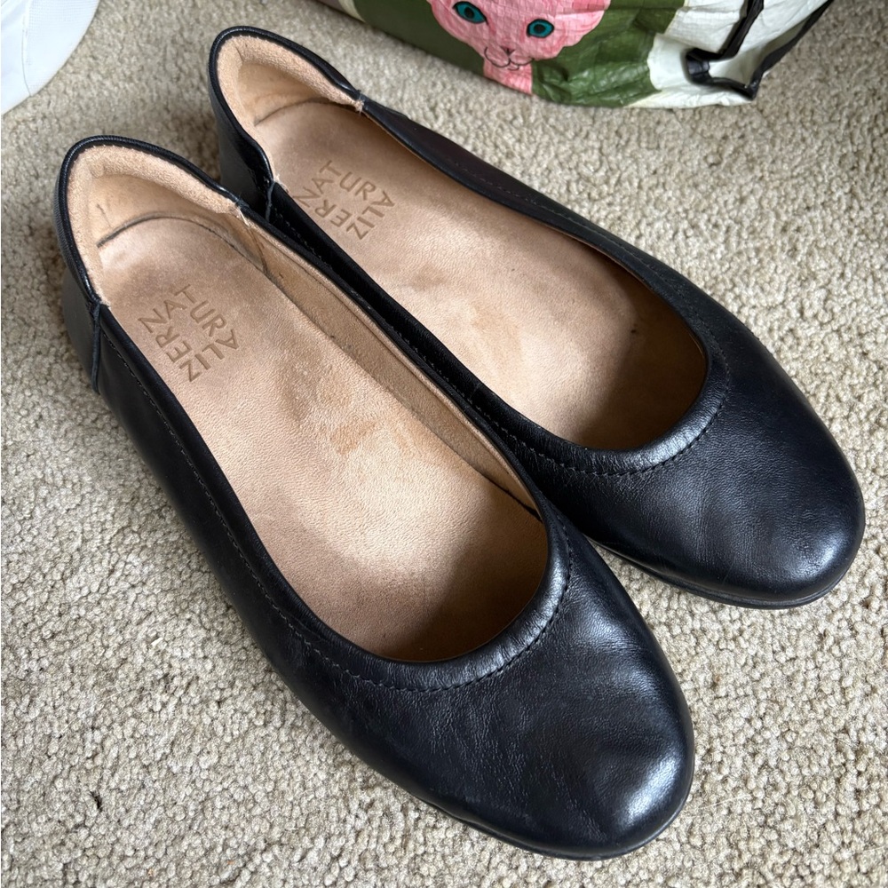 Naturalizer flats